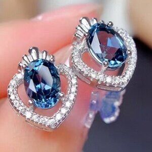 💎 "Hollow Heart Shiny Blue Oval Inlaid Heart Earrings for Women, INDN8623